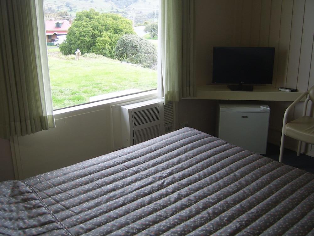 Garden Motor Inn Gundagai Bagian luar foto