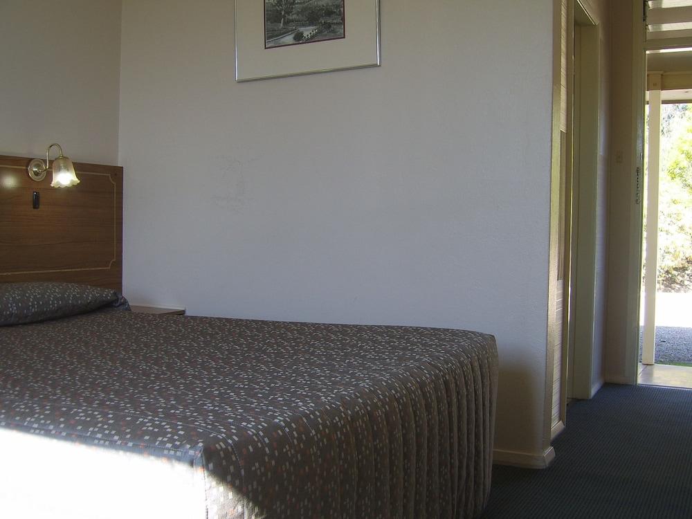 Garden Motor Inn Gundagai Bagian luar foto
