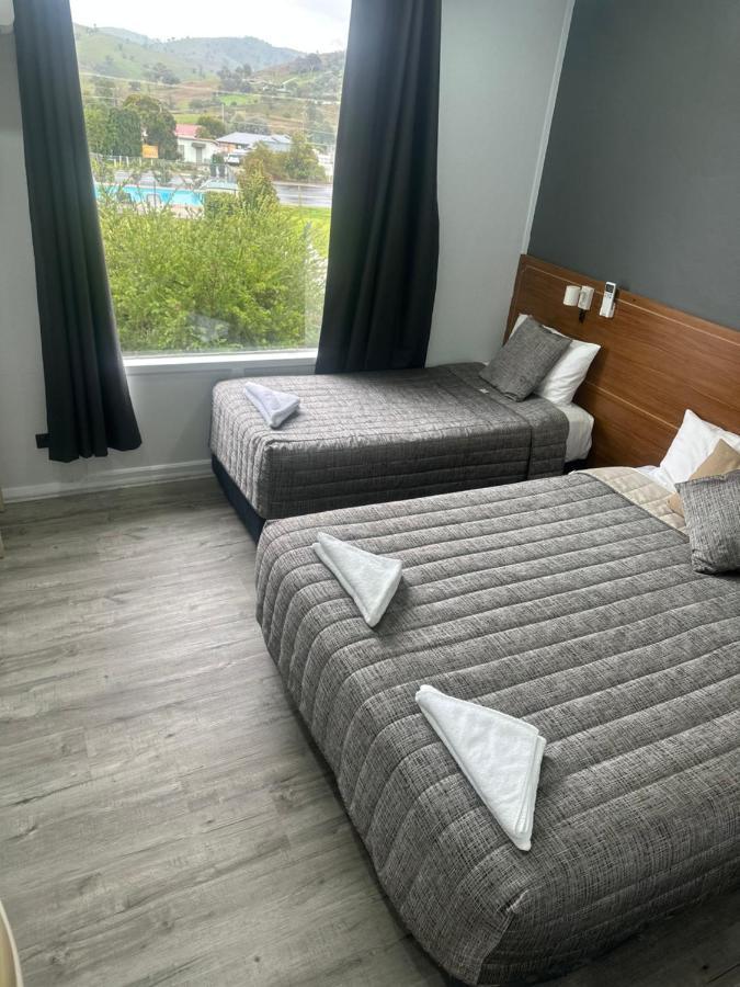 Garden Motor Inn Gundagai Bagian luar foto