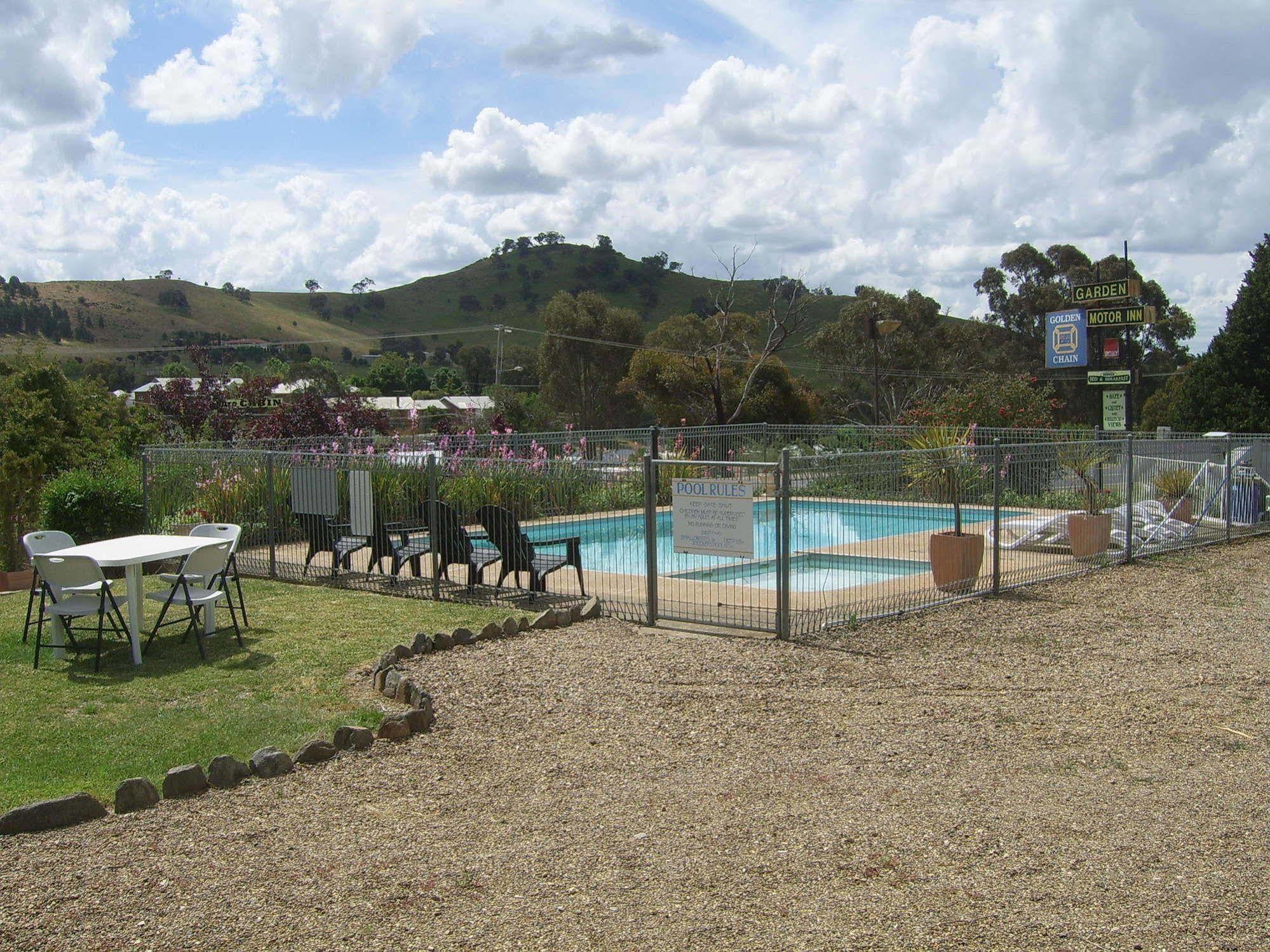 Garden Motor Inn Gundagai Bagian luar foto